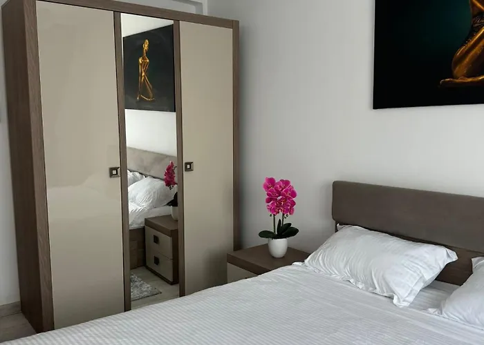 Ultracentral Splendid Апартаменты *